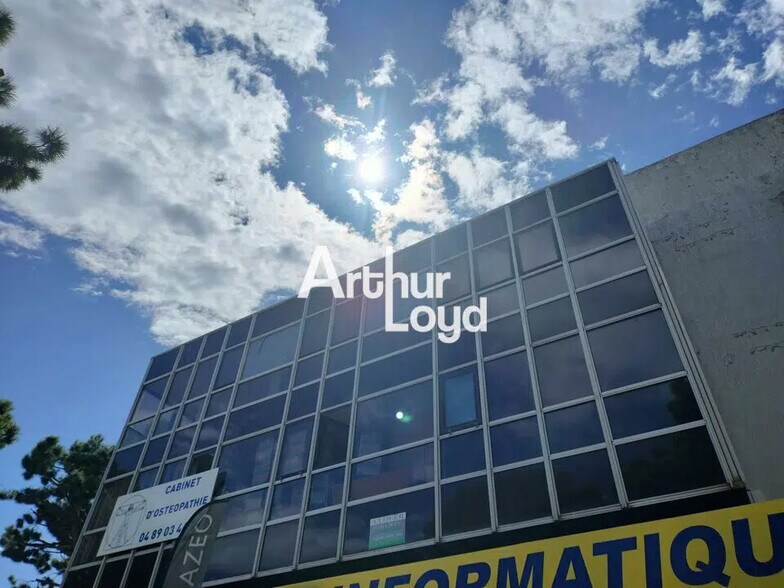 Bureau dans Saint-Laurent-du-Var à louer - Photo de l’immeuble – Image 1 sur 5