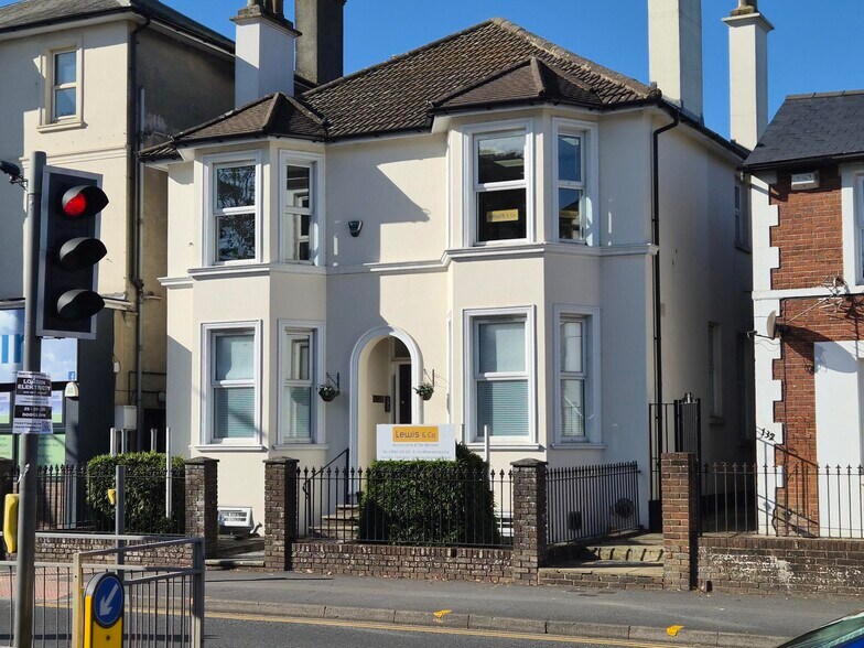 134 London Rd, Southborough à vendre - Photo de l’immeuble – Image 1 sur 7