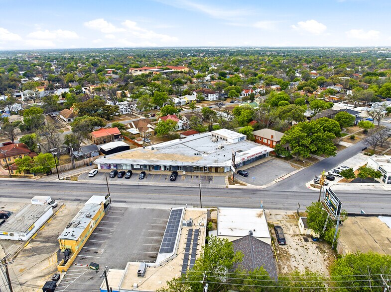 1602 W Kings Hwy, San Antonio, TX à vendre - Photo de l’immeuble – Image 2 sur 13