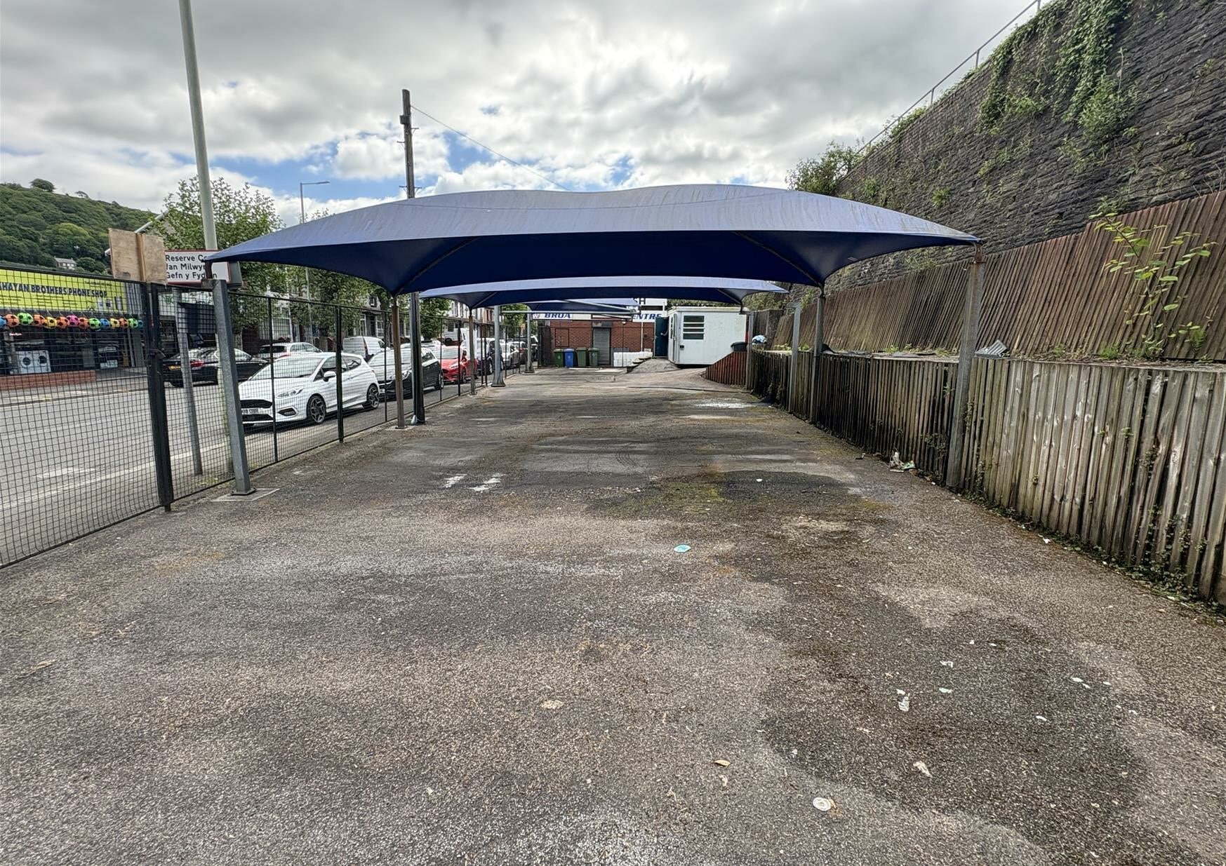 182 Broadway, Pontypridd à louer Photo principale– Image 1 sur 6
