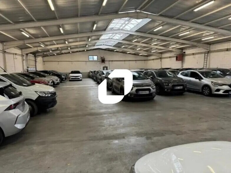 Bureau dans Lagny-sur-Marne à louer - Photo de l’immeuble – Image 2 sur 9