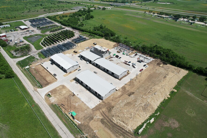 6451 Silver Saddle Rd, Fort Worth, TX à louer - Photo de l’immeuble – Image 2 sur 5