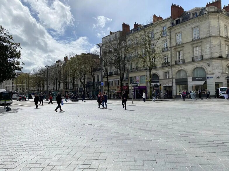 Local commercial dans Nantes à louer - Photo de l’immeuble – Image 3 sur 9