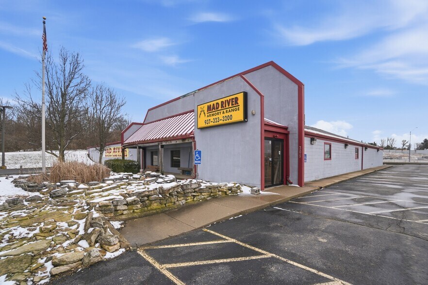 309 E Leffel Ln, Springfield, OH à vendre - Photo de l’immeuble – Image 2 sur 21