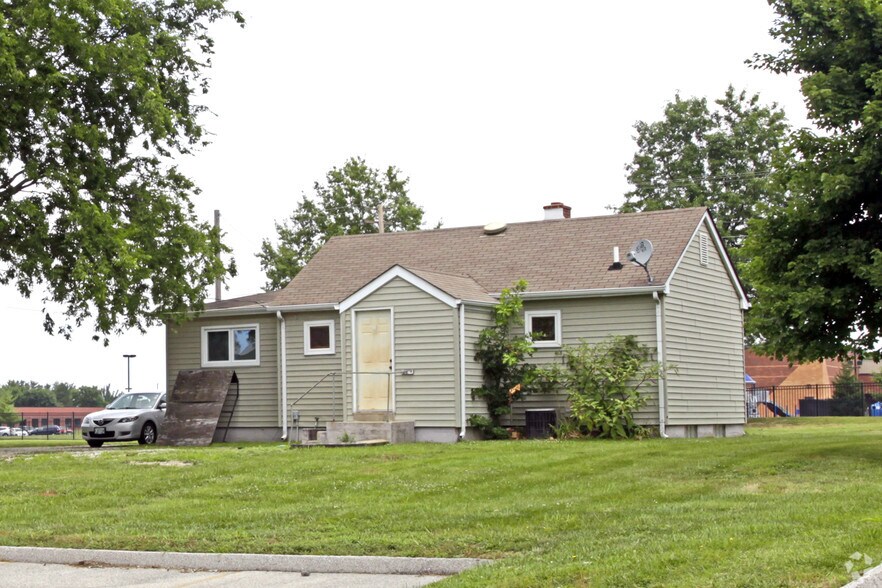 4532 Central School Rd, Saint Charles, MO à louer - Photo de l’immeuble – Image 3 sur 5