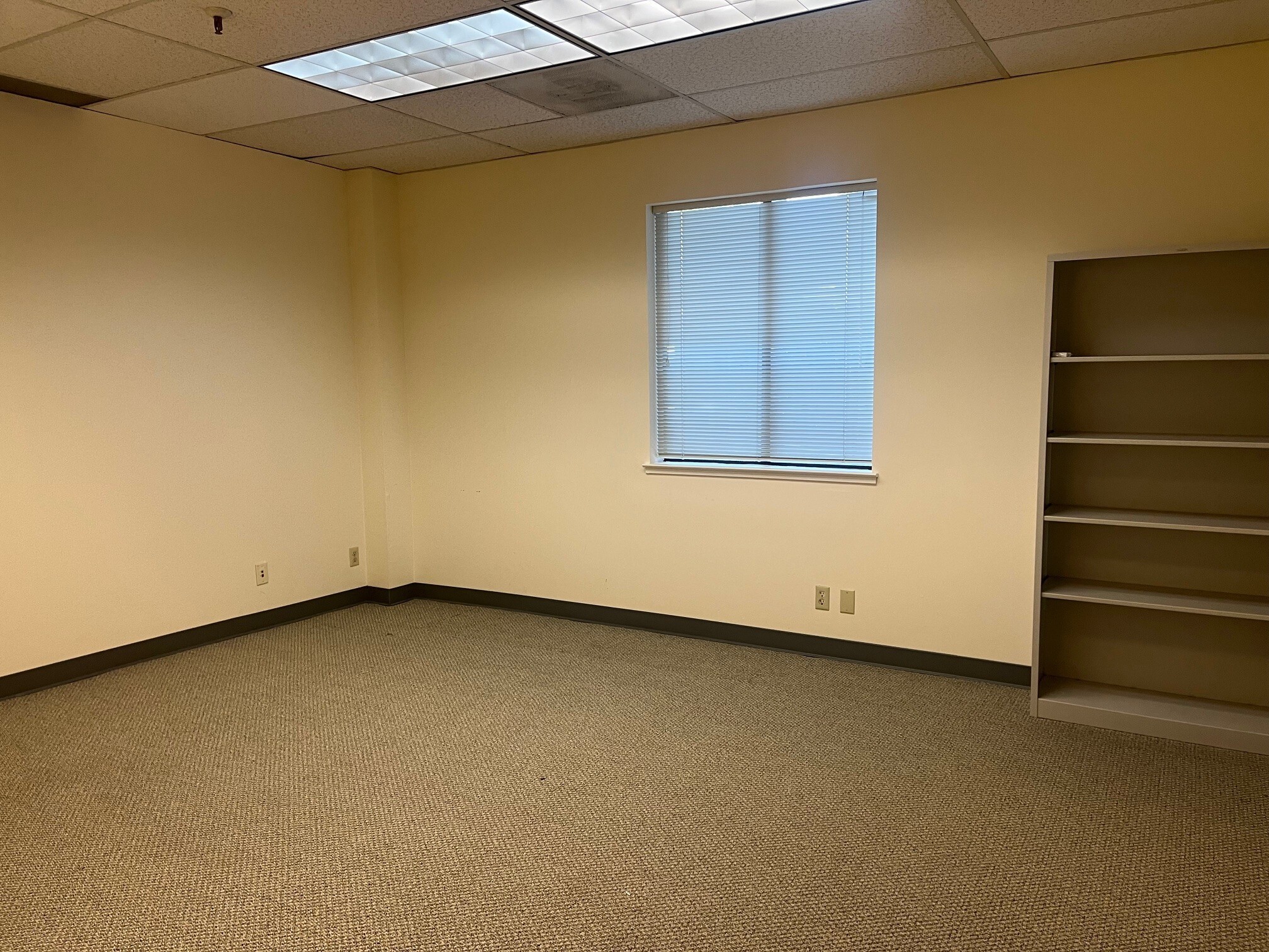 7567 Amador Valley Blvd, Dublin, CA à louer Photo intérieure– Image 1 sur 4