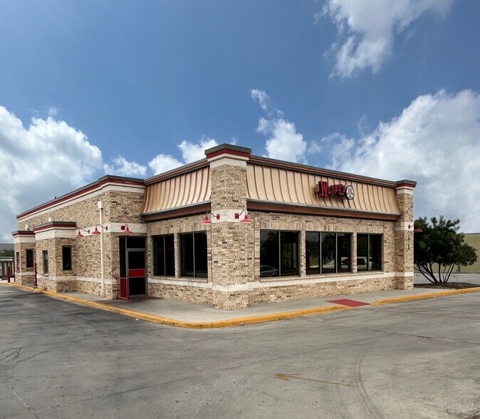 19170 Stone Oak Pky, San Antonio, TX à louer - Photo de l’immeuble – Image 3 sur 8