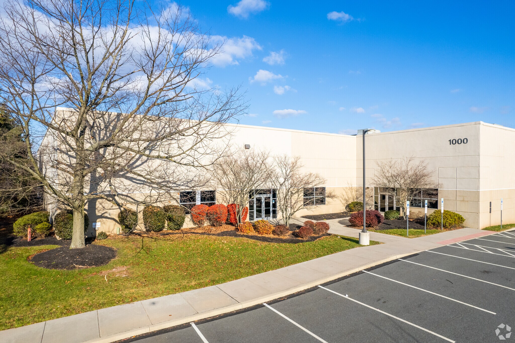 1000 Forge Ave, Norristown, PA à louer Photo principale– Image 1 sur 7