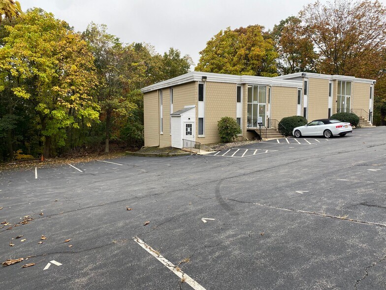 261 Mountainview Ave, Nyack, NY à louer - Photo de l’immeuble – Image 3 sur 6