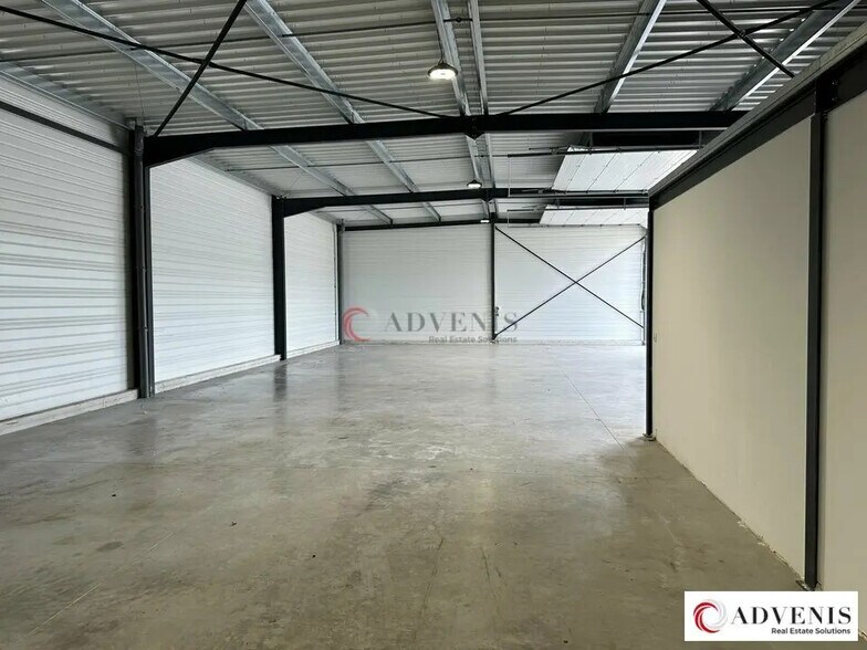 Local d'activités dans Belin-Béliet à vendre - Photo de l’immeuble – Image 2 sur 7