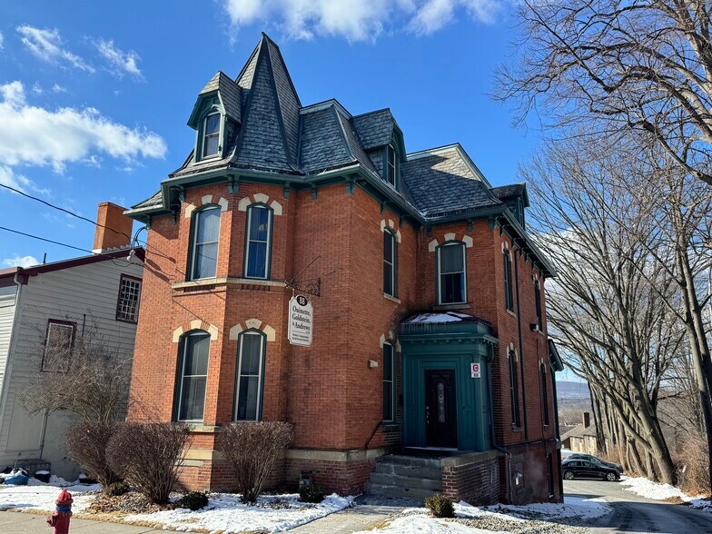 88 Market St, Poughkeepsie, NY à vendre - Photo de l’immeuble – Image 2 sur 8