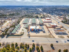 2028 E Memorial, Edmond, OK - Vue aérienne  vue de carte - Image1