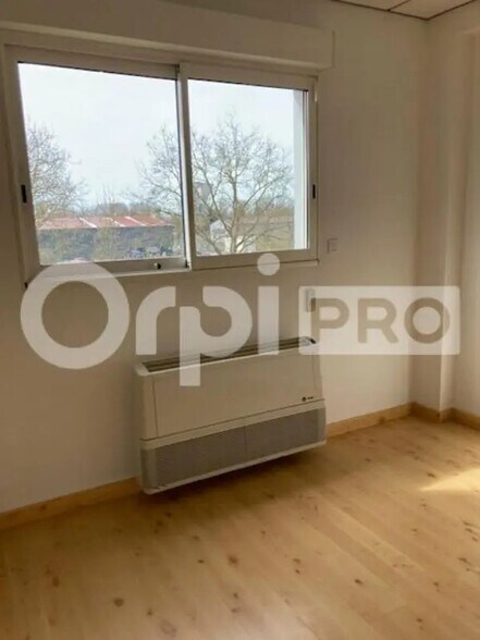 Bureau dans Saran à louer - Photo de l’immeuble – Image 3 sur 5