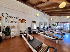 221 Locust St, Redding, CA à louer Photo intérieure– Image 1 sur 10