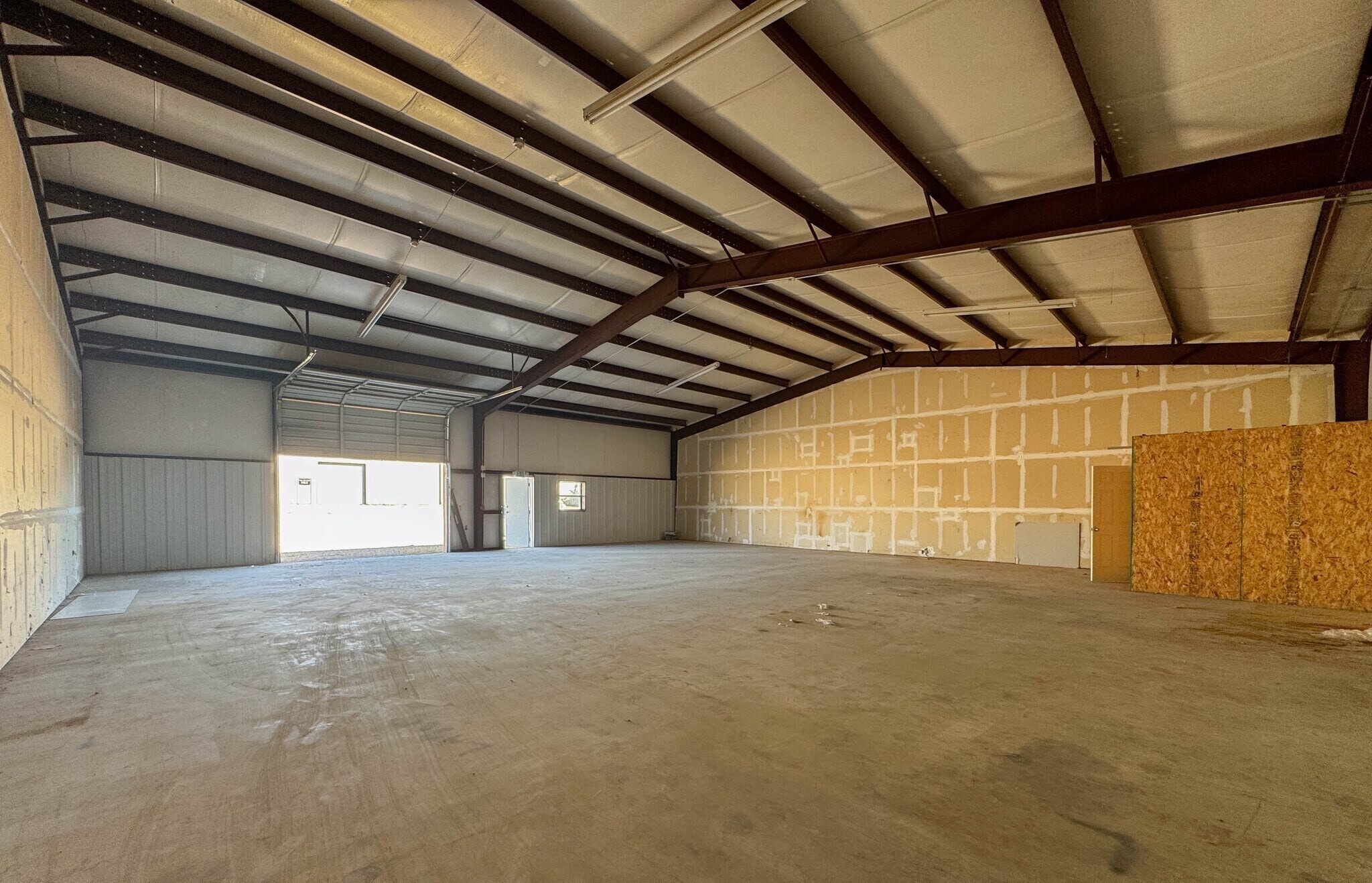 900 Utility Rd, Sanger, TX à louer Photo intérieure– Image 1 sur 5