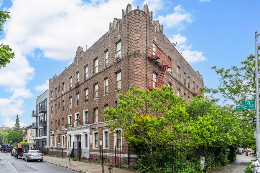 Flatbush 2 Building Portfolio portefeuille de 2 biens à vendre sur LoopNet.fr - Photo principale – Image 2 sur 2