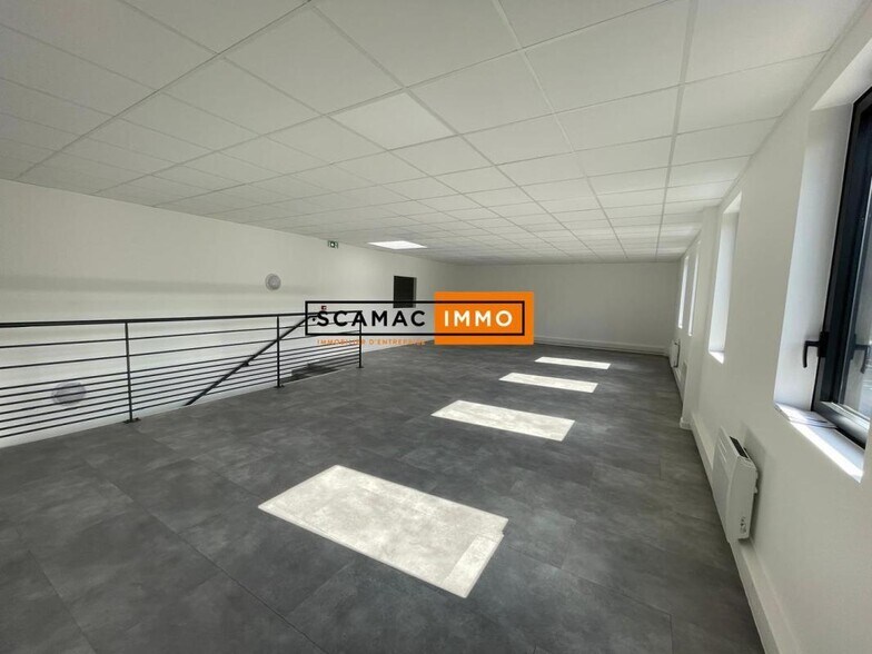 Industriel/Logistique dans Aubergenville à vendre - Photo intérieure – Image 2 sur 4