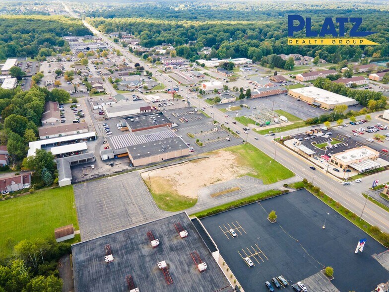 565 Boardman Canfield Rd, Boardman, OH à louer - Photo de l’immeuble – Image 2 sur 8