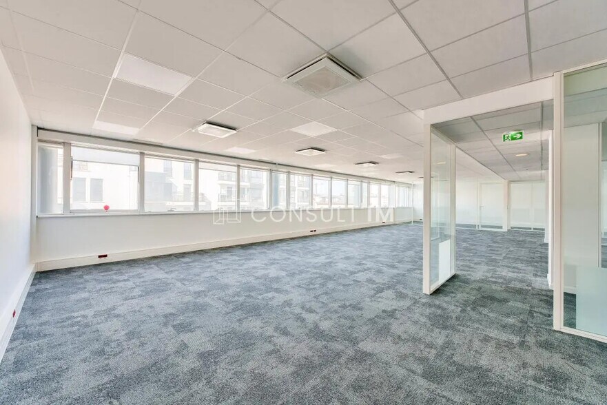 Bureau dans Issy-les-Moulineaux à vendre - Photo de l’immeuble – Image 3 sur 8
