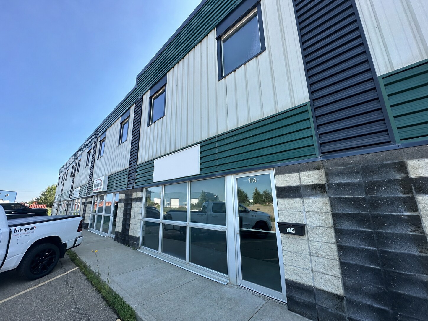 11128 83rd Ave, Fort Saskatchewan, AB à louer Photo de l’immeuble– Image 1 sur 6