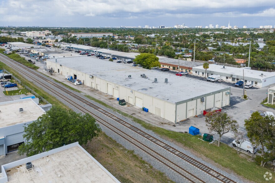 4701-4755 NE 12th Ave, Oakland Park, FL à louer - Aérien – Image 3 sur 12