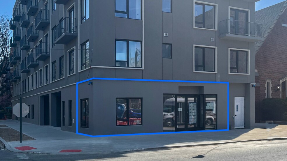 706 E 32nd St, Brooklyn, NY à louer - Photo principale – Image 1 sur 1