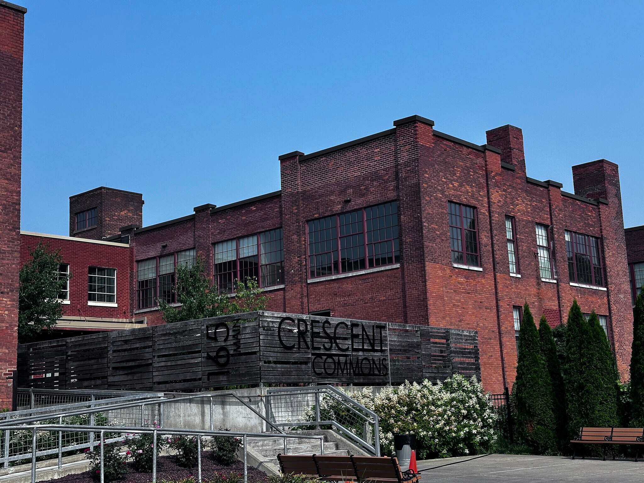 165 S Main St, Cortland, NY à louer Photo de l’immeuble– Image 1 sur 28