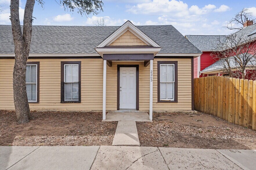 2201 W Pikes Peak Ave, Colorado Springs, CO à vendre - Photo de l’immeuble – Image 2 sur 16