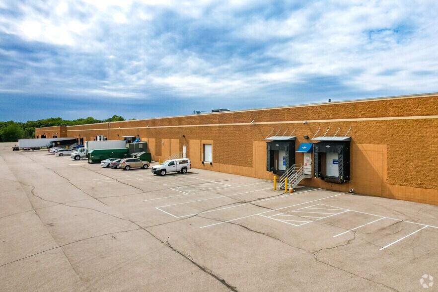 3350 N Granada Ave, Saint Paul, MN à vendre - Photo de l’immeuble – Image 3 sur 8