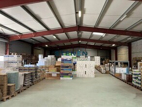 Industriel/Logistique dans Septèmes-les-Vallons à louer Photo de l’immeuble– Image 1 sur 8