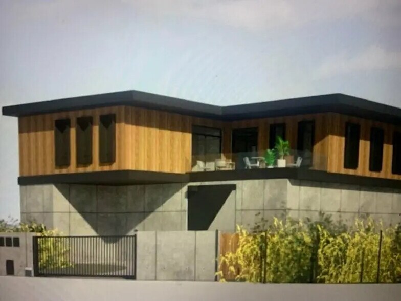Bureau dans Le Petit-Quevilly à louer - Photo de l’immeuble – Image 2 sur 7