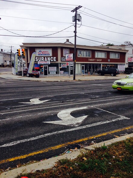 369 Peninsula Blvd, Hempstead, NY à louer - Photo de l’immeuble – Image 2 sur 11