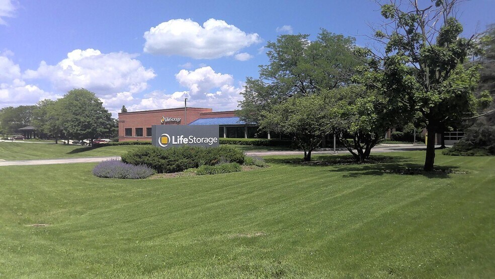 1455 S Barrington Rd, Barrington, IL à louer - Photo de l’immeuble – Image 3 sur 10