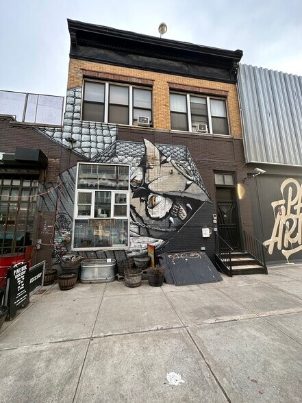 10 Grattan St, Brooklyn, NY à louer - Photo de l’immeuble – Image 2 sur 10