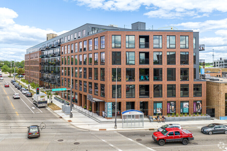 760 Raymond Ave, Saint Paul, MN à louer - Photo de l’immeuble – Image 1 sur 5