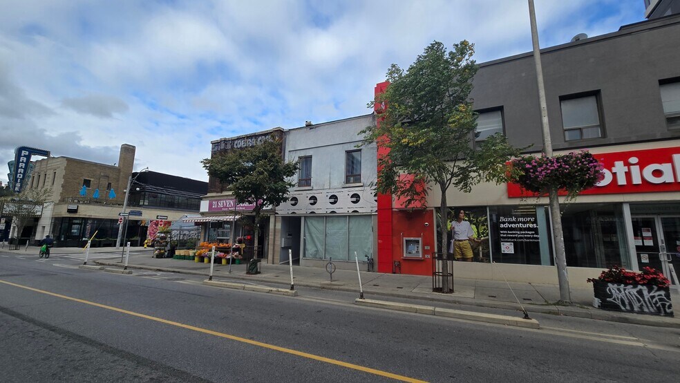 998 Bloor St W, Toronto, ON à louer - Photo de l’immeuble – Image 2 sur 10