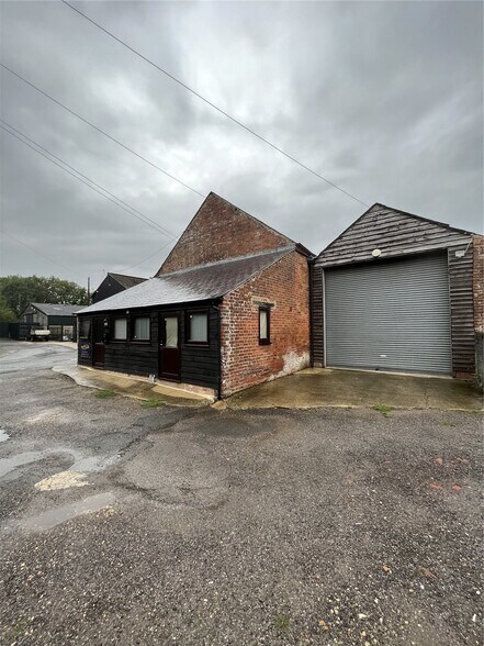 B3087, Marlborough à louer - Photo de l’immeuble – Image 2 sur 2