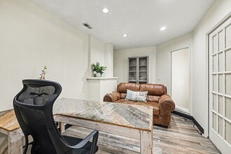 955 N Adams St, Papillion, NE à louer Photo intérieure– Image 1 sur 22