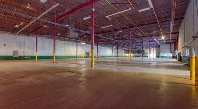 1725 McPherson Ct, Pickering, ON à louer Photo intérieure– Image 1 sur 5