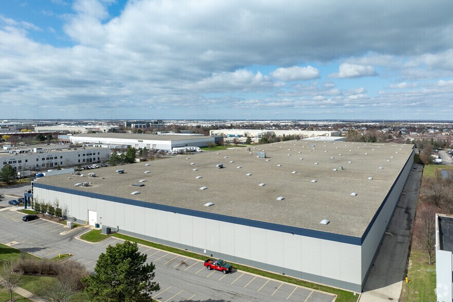 3-7 Timber Ct, Bolingbrook, IL à louer - Photo de l’immeuble – Image 3 sur 5