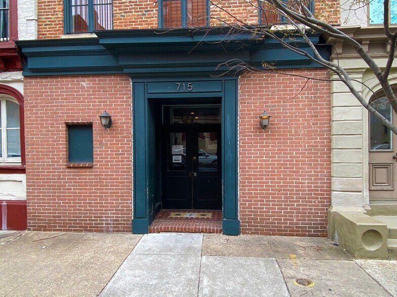 715 St Paul St, Baltimore, MD à vendre - Photo de l’immeuble – Image 2 sur 20