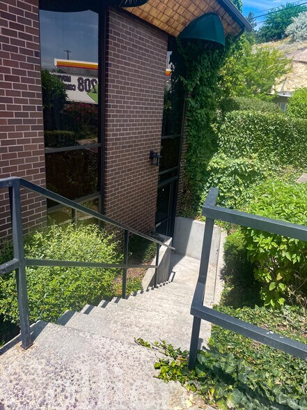 1675 W Hill Rd, Boise, ID à louer - Photo de l’immeuble – Image 2 sur 3