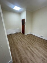 8 Gainsborough Rd, Londres à louer Photo intérieure– Image 1 sur 1