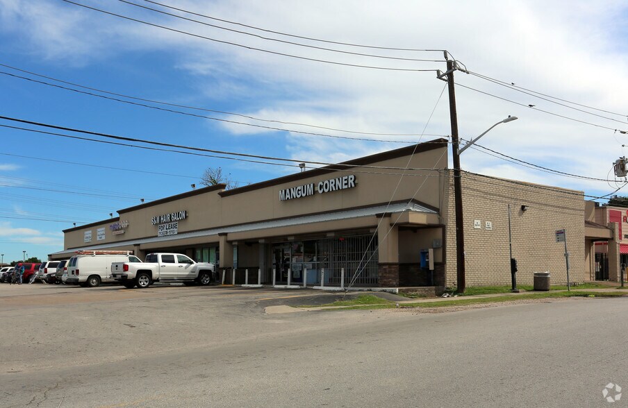 2902-2916 Mangum Rd, Houston, TX à louer - Photo de l’immeuble – Image 2 sur 6