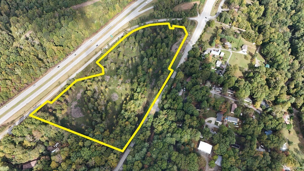 110 Laurel Acres Ln, Flat Rock, NC à vendre - Photo de l’immeuble – Image 2 sur 10