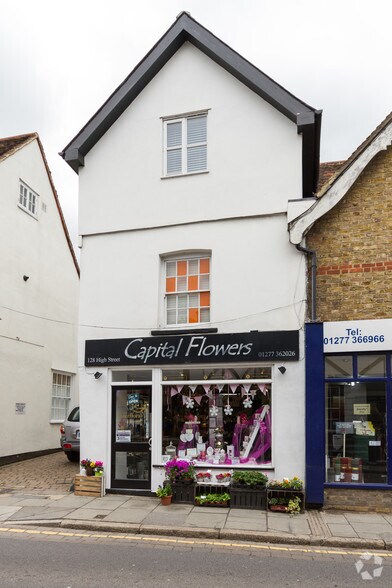 128 High St, Ongar à louer - Photo de l’immeuble – Image 3 sur 5