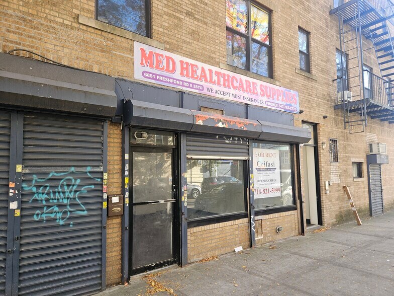 6851 Fresh Pond Rd, Ridgewood, NY à louer - Photo de l’immeuble – Image 2 sur 4