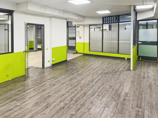 Plus de détails pour Bureau à louer