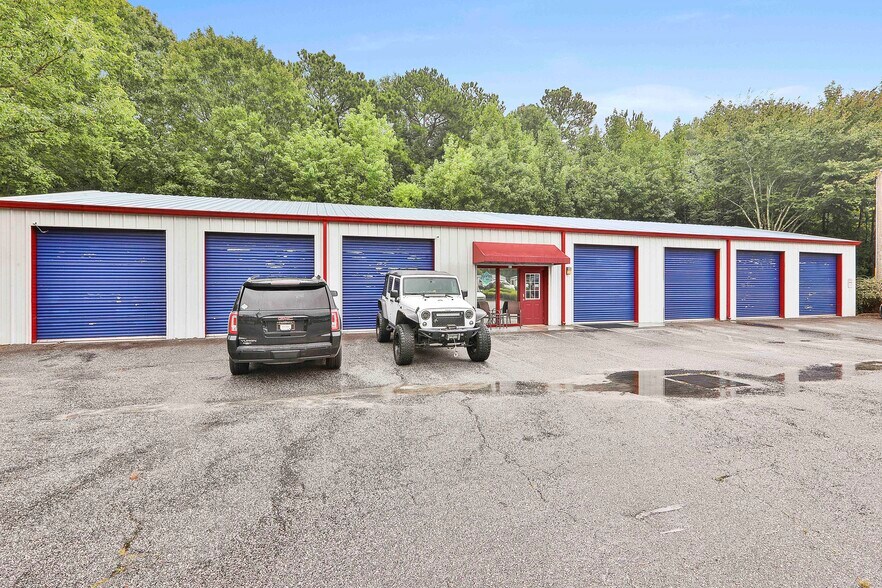 24 Tower Pl, Newnan, GA à louer - Photo de l’immeuble – Image 2 sur 2