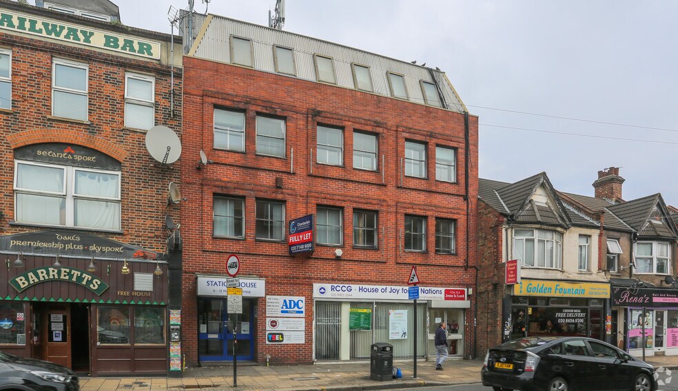 11-13 Masons Ave, Harrow à louer - Photo principale – Image 1 sur 4